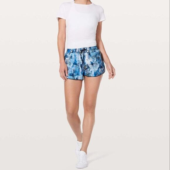 Lululemon Choose A Side Short 3" Size 6 - Picture 2 of 10